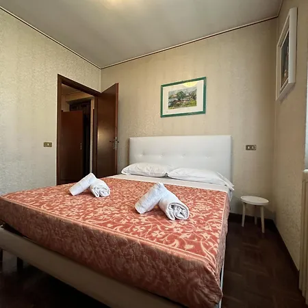 Benjamin Huose Apartment